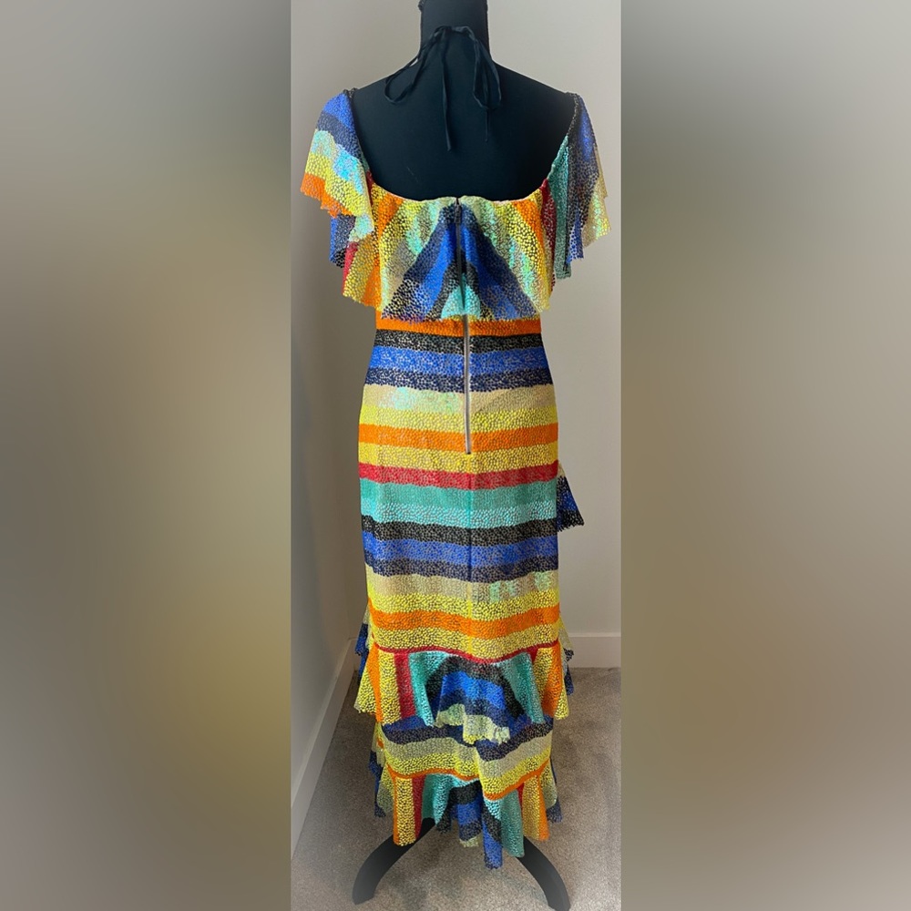Annabeth Off the Shoulder Midi Dress
ALICE + OLIVIA - Picture 12 of 17